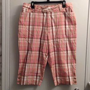 Ladies Pastel Plaid Capri Pant